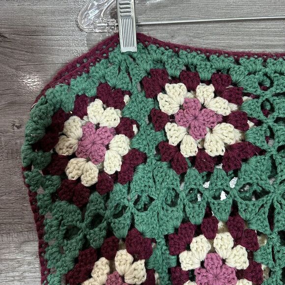 Handcrafted Floral Crochet Throw Blanket - Green, Purple, Cream - Picture 6 of 7
